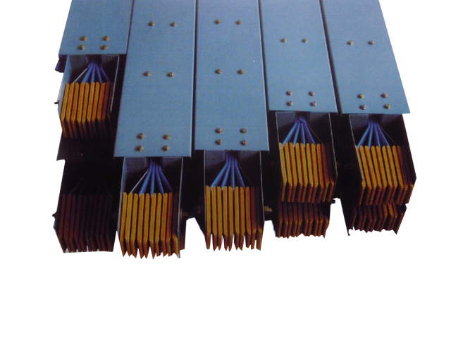 JCMC-3A密（mì）集絕緣母線槽