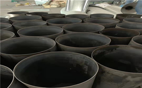 武漢碳鋼風管加工廠之碳鋼（gāng）通風管道施工方法通常包括（kuò）以下步驟（zhòu）：